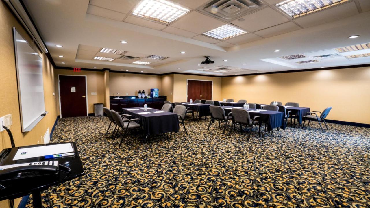 Hotel Express & By Ihg Pampa